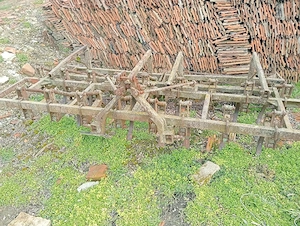 vând combinator agricol de U650 cu dublu tăvălug la Cenei Timiș Nr   sau schimb pe porci 