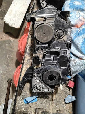 Vând faruri originale DACIA Duster 2  - imagine 2