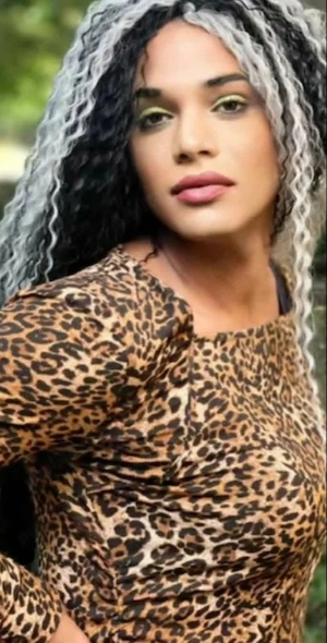 Buna ema venita pentru vou transexuala - imagine 4