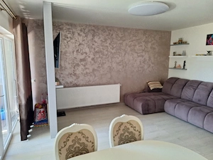 Proprietar, vand apartament !