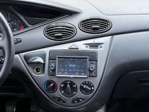 De vânzare Ford focus an 2002 1.6 benzină proprietar acte la zi climă proiectare geamuri electrice c - imagine 2