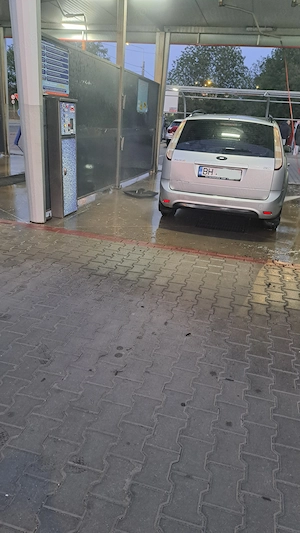 Vând Ford Focus 2 Facelift ,combi,1.6 ,diesel - imagine 3