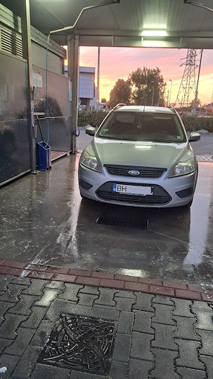 Vând Ford Focus 2 Facelift ,combi,1.6 ,diesel