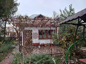 Casă de vânzare în Pucioasa (Comuna Moțăieni, la 900 m de Pucioasa) - imagine 14