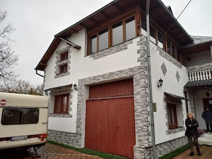 Casă de vânzare în Pucioasa (Comuna Moțăieni, la 900 m de Pucioasa) - imagine 9