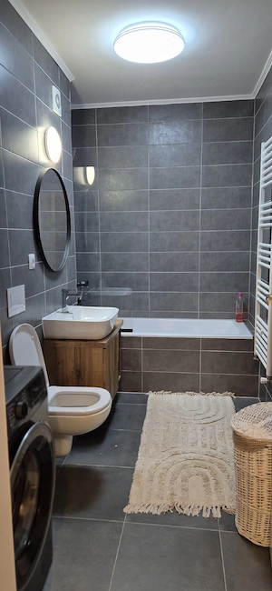 închiriez apartament în regim hotelier  - imagine 5