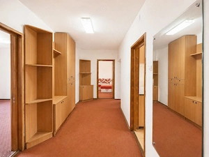 De închiriat apartament 3 camere Titulescu - imagine 3