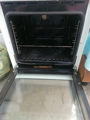 Vind aragaz cu patru ochiuri și cuptor pe gaz  - imagine 2