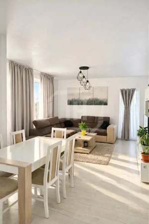 Apartament 2 camere, terasa, parcare, zona Omnia