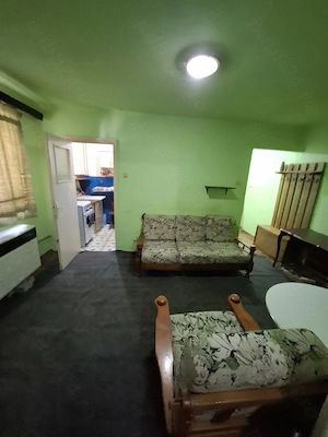 Vând apartament  2cam.conf.semidecomandat bloc de 4etaje la etajul  3 - imagine 4