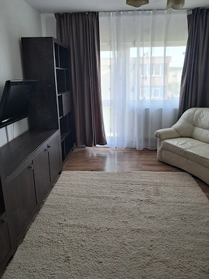 Inchiriez apartament 3 camere zona Parcul Teilor