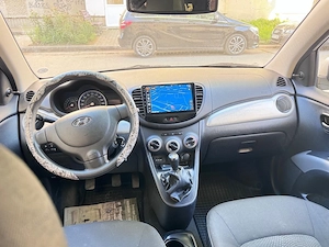 Vand Hyundai i 10, anul 2011, 74000 km, inmatriculata 