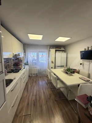 Apartament de vânzare 3 camere, 77 mp, zona liceului Economic - imagine 4