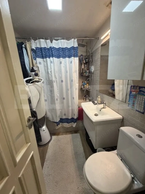 Apartament de vânzare 3 camere, 77 mp, zona liceului Economic - imagine 6