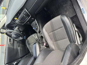 Toyota Auris hibrid 2013 alb perlat 200000 km Timișoara  - imagine 7