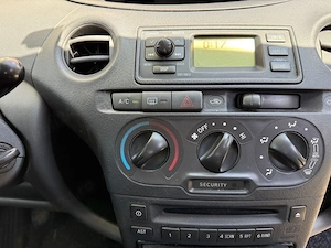 Toyota Yaris - imagine 5