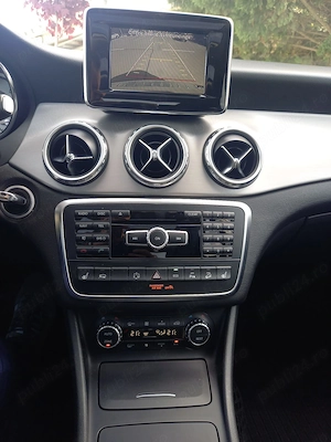 Mercedes-Benz GLA 220 CDI 4Matic-Pachetul Mercedes-Benz Urban Progressive - imagine 7