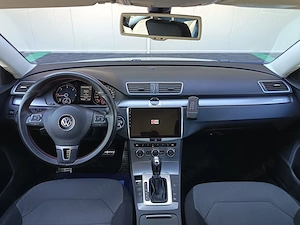 Volkswagen Passat SW 2.0 Diesel 140 CP An 2012 - imagine 14