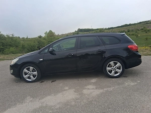 Opel Astra J 2012 - imagine 3