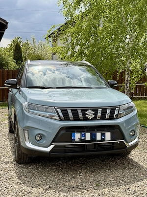 Suzuki Vitara Allgrip 4x4, mild hybrid, echipare de top Spirit