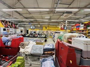Centru comercial 1200 mp , 4000 mp parcare , ideal investitie, Dragomiresti Vale - imagine 17