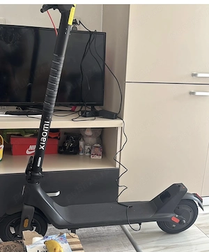 Trotinetă electrică folosită de câteva ori 