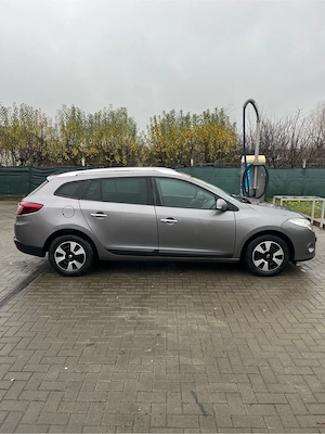 vand reault megan 2009 - imagine 2