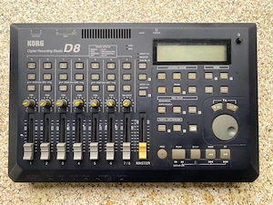 studio digital recorder Korg D8