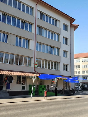 De vinzare apartament ,4 camere, 2 bai ,etj.2