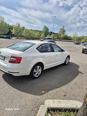 Vand Skoda Oct 3 mot 1.6 euro 6 - imagine 4