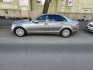 Mercedes C200 CGI BlueEFFICIENCY Elegance foarte bine echipata stare foarte buna