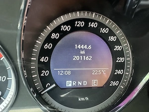 Mercedes C200 CGI BlueEFFICIENCY Elegance foarte bine echipata stare foarte buna - imagine 7