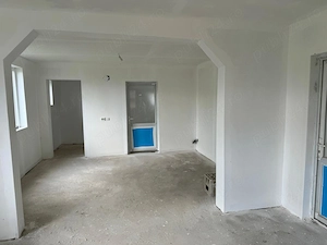 Casă de vânzare în Vadu Izei, Maramureș   direct proprietar - imagine 4