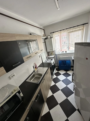 Închiriez apartament 2 camere cu parcare   - imagine 5