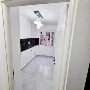 Particular,vand apartament 2 camere cf 2 semidecomandat 38 mp etaj 2 din 4 renovat in totalitate  - imagine 6