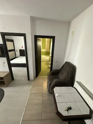 Închiriez apartament 2 camere cu parcare   - imagine 6