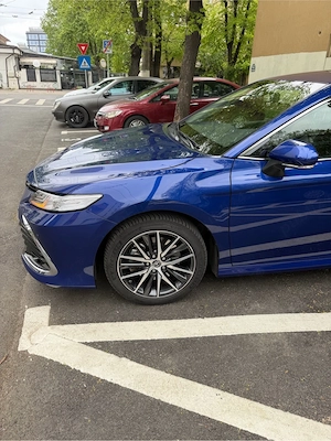 Toyota Camry 2.5 Hibrid 218CP 2024 - imagine 8