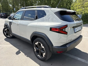 Dacia Duster 1.6 Hybrid, 140 CP, prima inmatriculare 2025, 6350 km, pret neg  - imagine 3
