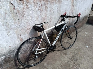 Bicicleta de vânzare 1950 lei negociabil  pentru mai multe detalii sunat la Nr de telefon