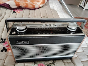 Radio retro Roberts