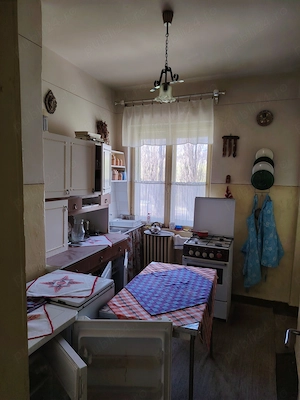 Vând apartament 3 camere decomandate în Vulcan, jud. Hunedoara, zona Paroșeni - Intrervenții - imagine 4