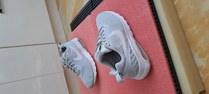 Adidasi unisex Nike 37