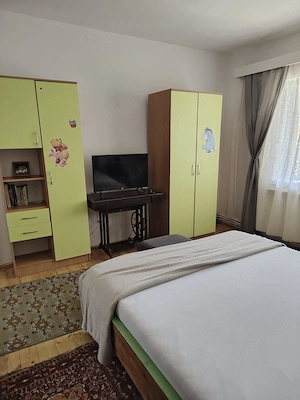 Inchiriez apartament in casă - imagine 6