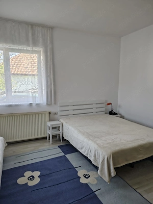 Inchiriez apartament in casă - imagine 2