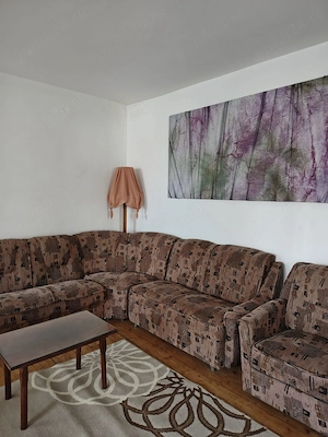 Inchiriez apartament in casă