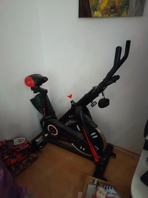 Vând bicicleta pentru fitness. 