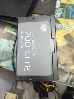 Sursa Cooler Master 700W 80+ certificata