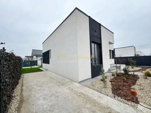 Casa individuala - 3 camere 2 bai - teren 300mp - imagine 2