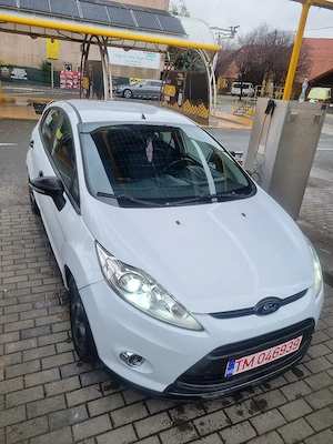 Vand Ford Fiesta prima înmatriculare 2012 - imagine 4