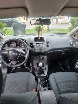 Vand Ford Fiesta prima înmatriculare 2012 - imagine 3